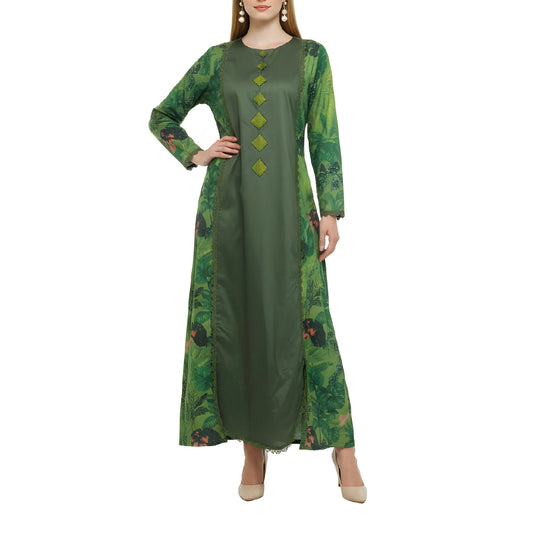 جلابيات مطبوعة بتصاميم من الدانتيل والتطريز اليدوي، مع جيوب جانبية.