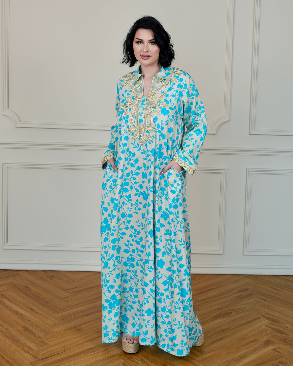 Patterned Jalabiya W/Collar, W/Black Embroidery Details In Front & Sleeves, W/Side Pockets