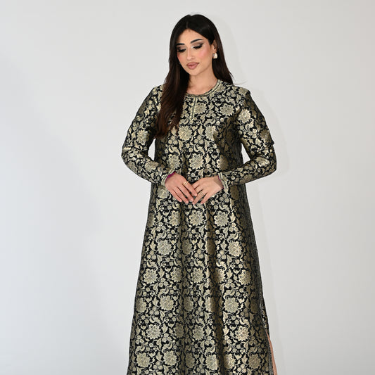 Patterned Black Jalabiya with Embroidery Designs, with Side Slit