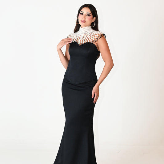 Elegant Black Evening Floor-Length Gown with Intricate Pearl-Beaded Collar